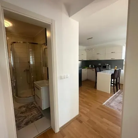 Apartman Din *